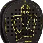 Raquette padel Black Crown Special Invictus 2025 modèle innovant offrant puissance précision et confort pour joueurs confirmés en quête de performance vue tête