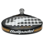 Raquette padel Bullpadel BP10 Evo 2025 modèle polyvalent offrant un bon équilibre entre puissance et contrôle vue tête