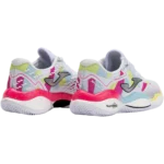 Les chaussures de padel Joma Smash Lady W2532C offrent respirabilité, amorti réactif et stabilité.