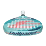 Raquette padel Bullpadel Indiga Junior Girl 2025 modèle léger et maniable spécialement conçu pour les jeunes joueuses vue tête