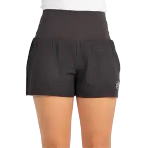 Short Bullpadel Enejo noir est un allié incontournable pour les joueuses sportives et qui ont un jeu vif sur le terrain