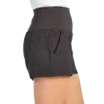 Short Bullpadel Enejo noir est un allié incontournable pour les joueuses sportives et qui ont un jeu vif sur le terrain vue profil