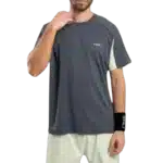 T-shirt NOX Pro gris foncé s’impose comme une valeur sûre sur les courts de padel porté par joueur
