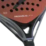 Raquette padel Siux Pegasus Elite 4 2026 efficace pour dominer les échanges efficacement et avec style vue manche